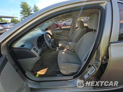 2010 Toyota Corolla LE - zdjęcie 7 z 33 - miniatura