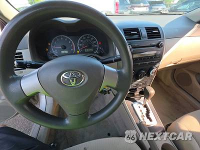 2010 Toyota Corolla LE - zdjęcie 11 z 33 - miniatura
