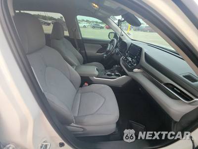 2021 Toyota Highlander L - zdjęcie 8 z 19 - miniatura