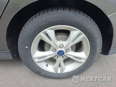 2014 Ford Focus SE Sedan - zdjęcie 11 z 25 - miniatura