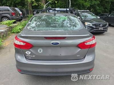 2014 Ford Focus SE Sedan - zdjęcie 5 z 25 - miniatura