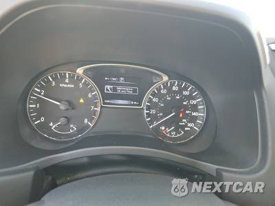 2019 Nissan Pathfinder SV - zdjęcie 12 z 34 - miniatura