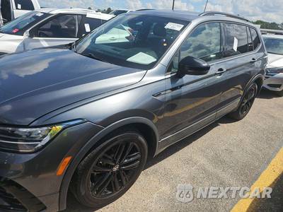 2022 Volkswagen Tiguan SE R-Line Black - zdjęcie 45 z 46 - miniatura