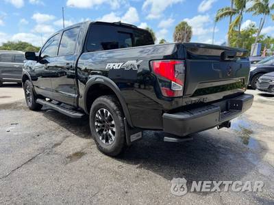 2024 Nissan TITAN PRO-4X Crew Cab Short Bed - zdjęcie 9 z 51 - miniatura