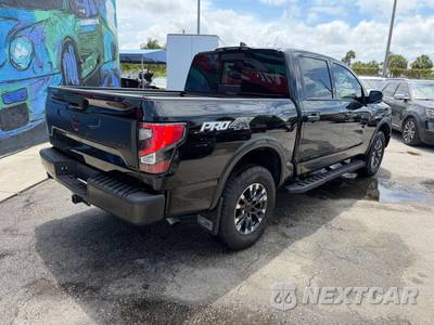 2024 Nissan TITAN PRO-4X Crew Cab Short Bed - zdjęcie 14 z 51 - miniatura