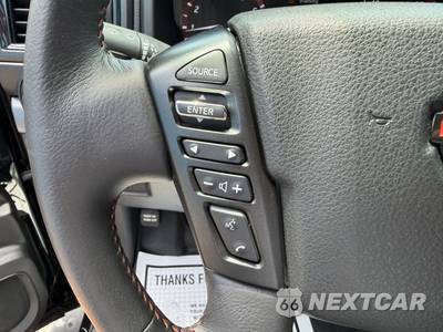 2024 Nissan TITAN PRO-4X Crew Cab Short Bed - zdjęcie 33 z 51 - miniatura