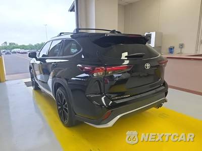 2024 Toyota Highlander XSE - zdjęcie 6 z 16 - miniatura