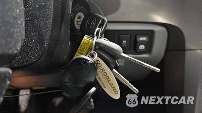 2016 Toyota Sequoia Platinum - zdjęcie 21 z 37 - miniatura