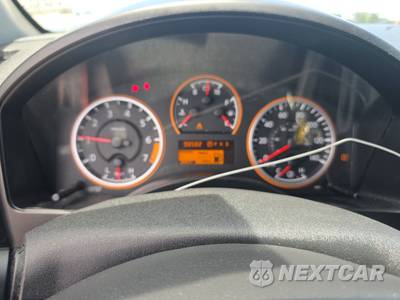 2014 Nissan TITAN SV Extended Cab Medium Bed - zdjęcie 12 z 27 - miniatura