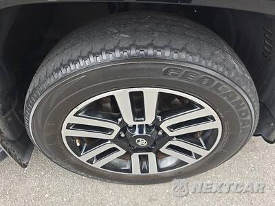 2018 Toyota 4Runner Limited - zdjęcie 9 z 22 - miniatura