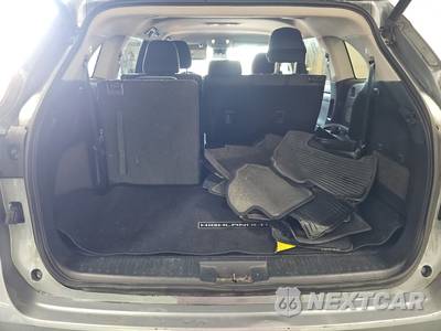 2020 Toyota Highlander LE - zdjęcie 17 z 21 - miniatura