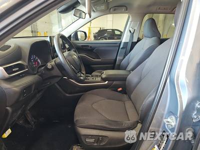 2020 Toyota Highlander LE - zdjęcie 7 z 21 - miniatura