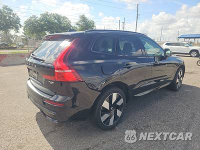 2025 Volvo XC60 Plug-In Hybrid T8 Plus - zdjęcie 4 z 33 - miniatura