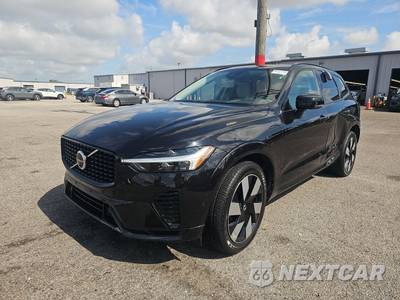 2025 Volvo XC60 Plug-In Hybrid T8 Plus - zdjęcie 1 z 33 - miniatura