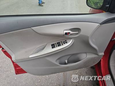 2010 Toyota Corolla LE - zdjęcie 9 z 68 - miniatura