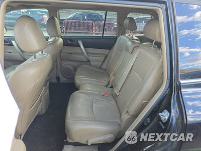 2012 Toyota Highlander SE - zdjęcie 13 z 39 - miniatura