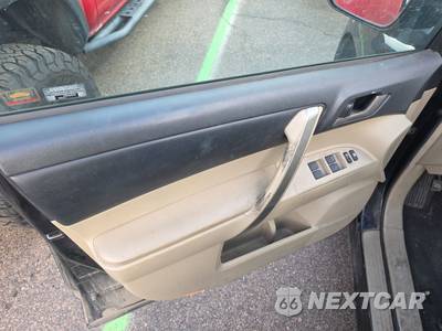 2012 Toyota Highlander SE - zdjęcie 9 z 39 - miniatura