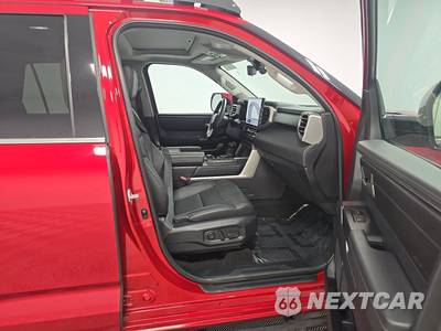 2023 Toyota Sequoia SR5 - zdjęcie 8 z 20 - miniatura