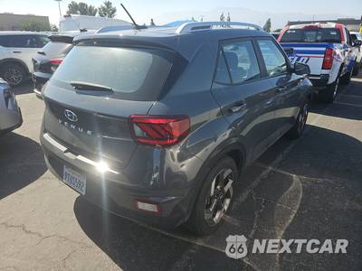 2025 Hyundai Venue SEL - zdjęcie 4 z 33 - miniatura