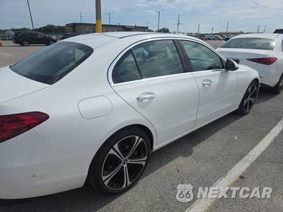 2025 Mercedes-Benz C 300 - zdjęcie 4 z 21 - miniatura