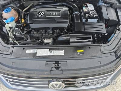 2017 Volkswagen Passat 1.8T R-Line w/Comfort Pkg - zdjęcie 15 z 36 - miniatura