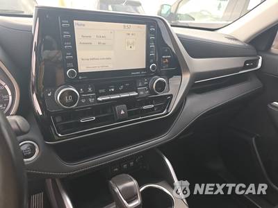 2021 Toyota Highlander XLE - zdjęcie 11 z 27 - miniatura