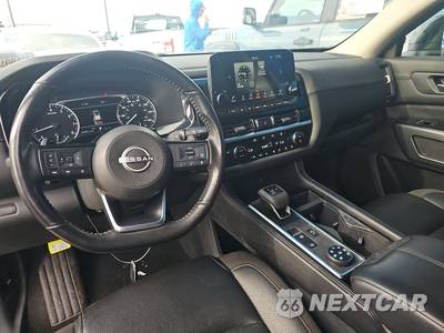 2025 Nissan Pathfinder SL - zdjęcie 11 z 23 - miniatura