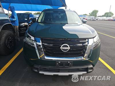 2025 Nissan Pathfinder SL - zdjęcie 2 z 23 - miniatura
