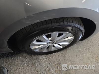 2014 Volkswagen Passat 1.8T Wolfsburg Edition - zdjęcie 9 z 21 - miniatura
