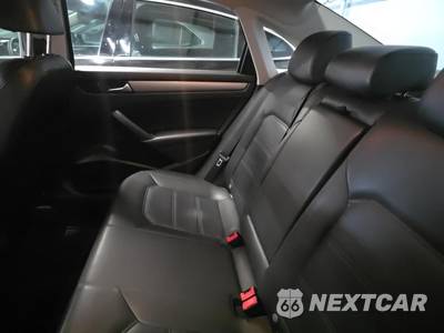 2014 Volkswagen Passat 1.8T Wolfsburg Edition - zdjęcie 16 z 21 - miniatura