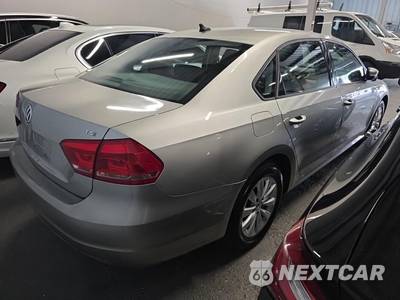 2014 Volkswagen Passat 1.8T Wolfsburg Edition - zdjęcie 4 z 21 - miniatura
