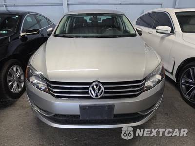 2014 Volkswagen Passat 1.8T Wolfsburg Edition - zdjęcie 2 z 21 - miniatura