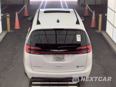 2023 Chrysler Pacifica Hybrid Limited 121.6" WB - zdjęcie 5 z 22 - miniatura