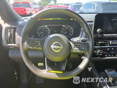 2025 Nissan Pathfinder Rock Creek - zdjęcie 10 z 23 - miniatura