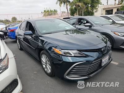 2021 Toyota Camry LE - zdjęcie 3 z 33 - miniatura