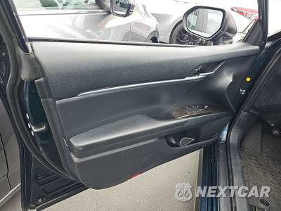 2021 Toyota Camry LE - zdjęcie 9 z 33 - miniatura