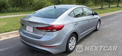 2017 Hyundai Elantra SE Sedan - zdjęcie 6 z 12 - miniatura