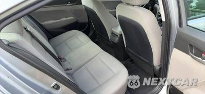 2017 Hyundai Elantra SE Sedan - zdjęcie 10 z 12 - miniatura