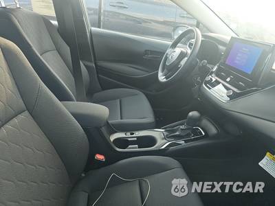 2026 Toyota Corolla LE Sedan - zdjęcie 14 z 26 - miniatura