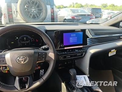 2026 Toyota Camry SE - zdjęcie 17 z 25 - miniatura