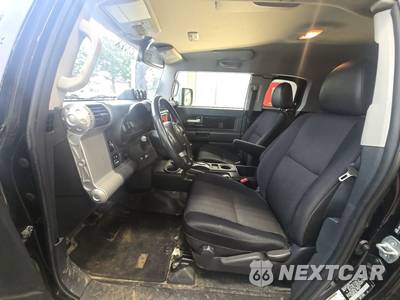 2014 Toyota FJ Cruiser w/Rear Doors - zdjęcie 7 z 24 - miniatura