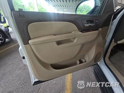 2011 Chevrolet Suburban 1500 LT 1LT - zdjęcie 9 z 32 - miniatura