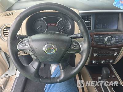 2017 Nissan Pathfinder Platinum - zdjęcie 10 z 19 - miniatura