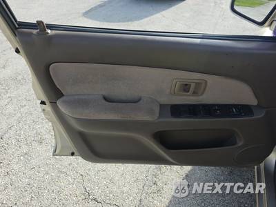 2002 Toyota 4Runner SR5 - zdjęcie 9 z 18 - miniatura