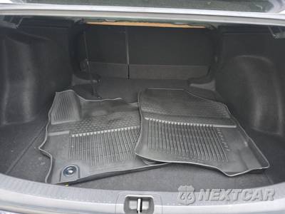 2022 Toyota Corolla Hybrid LE Sedan - zdjęcie 16 z 20 - miniatura