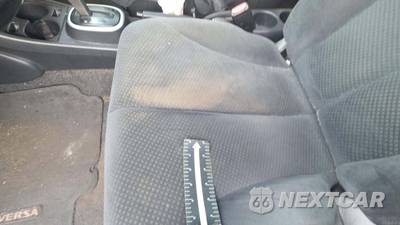2012 Nissan Versa 1.8 S Hatchback - zdjęcie 23 z 37 - miniatura