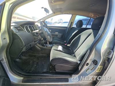 2012 Nissan Versa 1.8 S Hatchback - zdjęcie 7 z 36 - miniatura