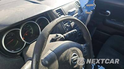 2012 Nissan Versa 1.8 S Hatchback - zdjęcie 23 z 36 - miniatura