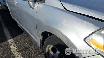 2012 Nissan Versa 1.8 S Hatchback - zdjęcie 26 z 36 - miniatura