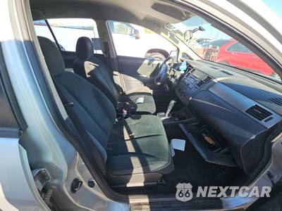 2012 Nissan Versa 1.8 S Hatchback - zdjęcie 8 z 36 - miniatura